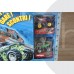 Hot Wheels Monster Jam Arena  with Grave Digger e Superman 
